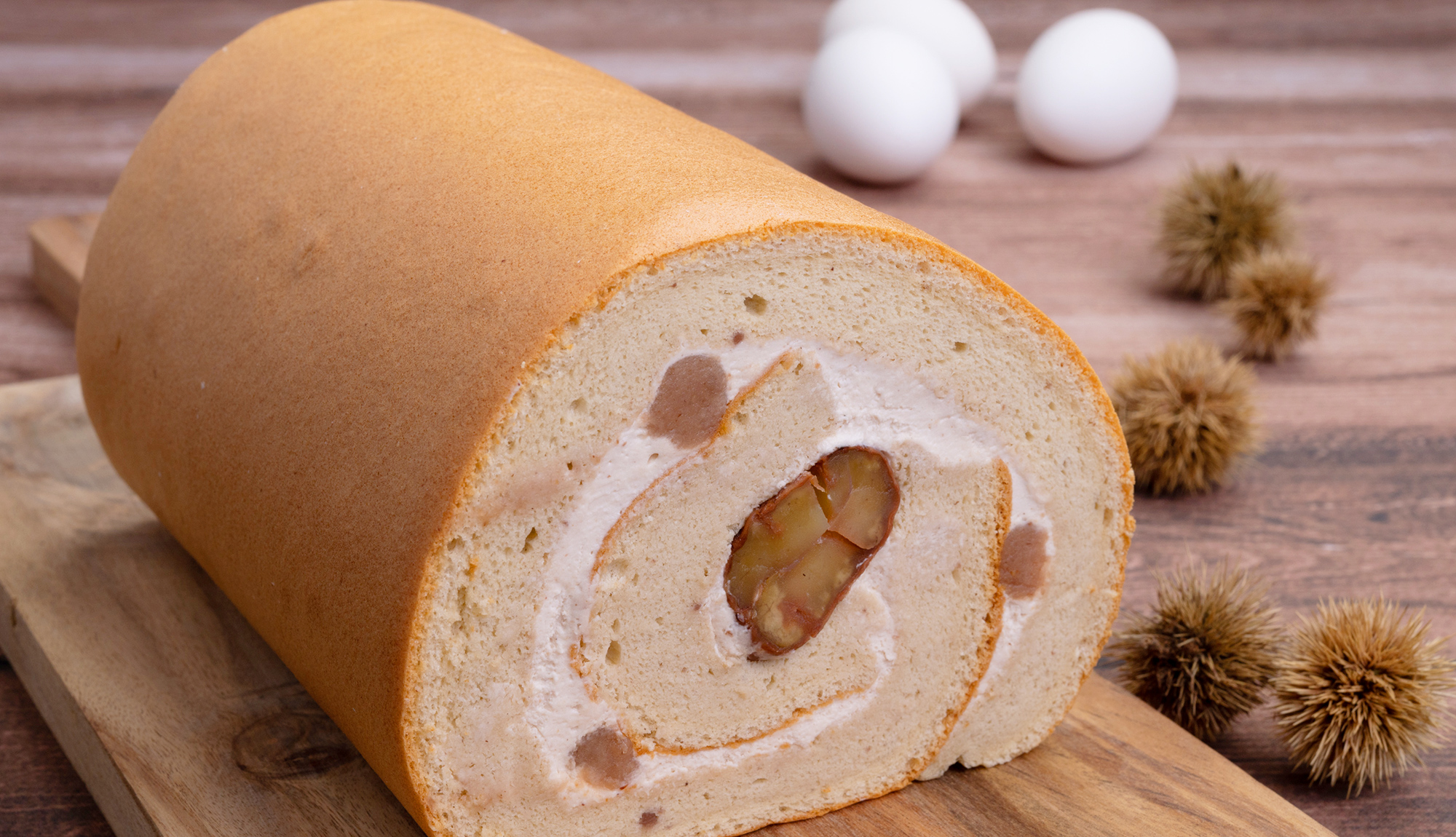 熊本栗のフラッフィ百道ロールの写真