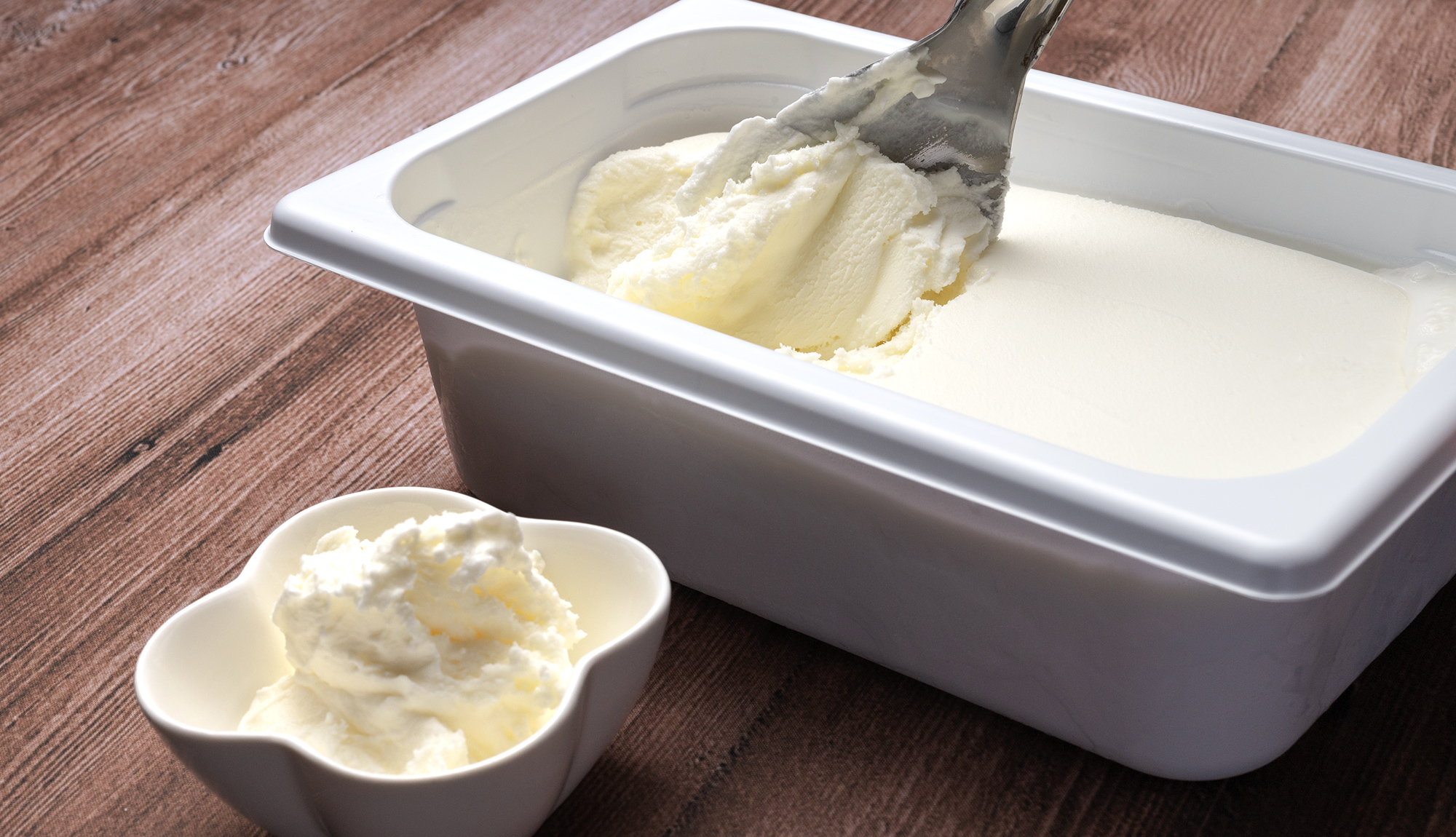 パーティ用２Lジェラートジャージー牛乳の写真